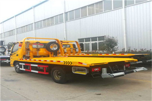 伊川附近拖车救援搭电